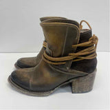 Freebird by Steven Size 6 Women's Olive Distressed Ankle Booties