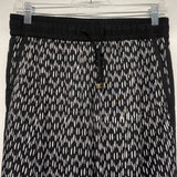 Calvin Klein Size S- 2/4 Women's Black-White Pattern Elastic Waist Pants