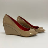 Chinese Laundry Women's Size 8 Tan Solid Wedge Shoes