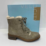 Life Stride Size 8.5 Women's Beige Distressed Shearling Boots