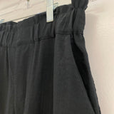 Cartonnier - Anthropologie Size S- 2/4 Women's Black Solid Cuff Capri
