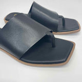 Franco Sarto Size 8.5 Women's Black Solid Camel Toe Flat Sandals