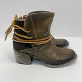 Freebird by Steven Size 6 Women's Olive Distressed Ankle Booties