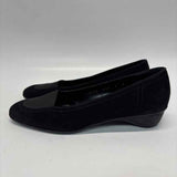 Salvatore Ferragamo Size 7 Women's Black Solid Slip On Shoes