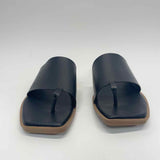 Franco Sarto Size 8.5 Women's Black Solid Camel Toe Flat Sandals