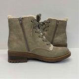 Life Stride Size 8.5 Women's Beige Distressed Shearling Boots