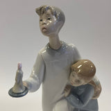 LLadro Daisa #4874 Boy and Girl in Nightgowns with Candle