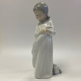 Lladro Nao Figurine Girl in Nightgown With Blanket 1977