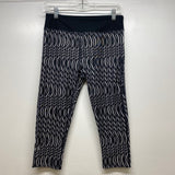 Under Armour Women's Size M Black-White Pattern Capri Leggings Activewear Pants