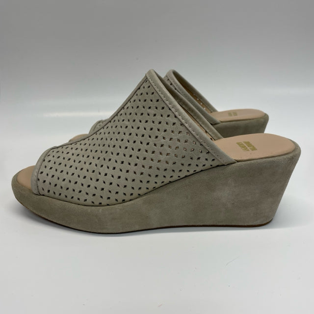 Johnston & Murphy Size 8.5 Women's Light Gray Cut Out Wedge Shoes