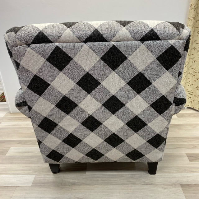 Fusion Furniture Black-White Textile Plaid Chair