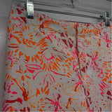 Under Armour Size 6 Women's White-Multicolor Pattern Bermuda Shorts