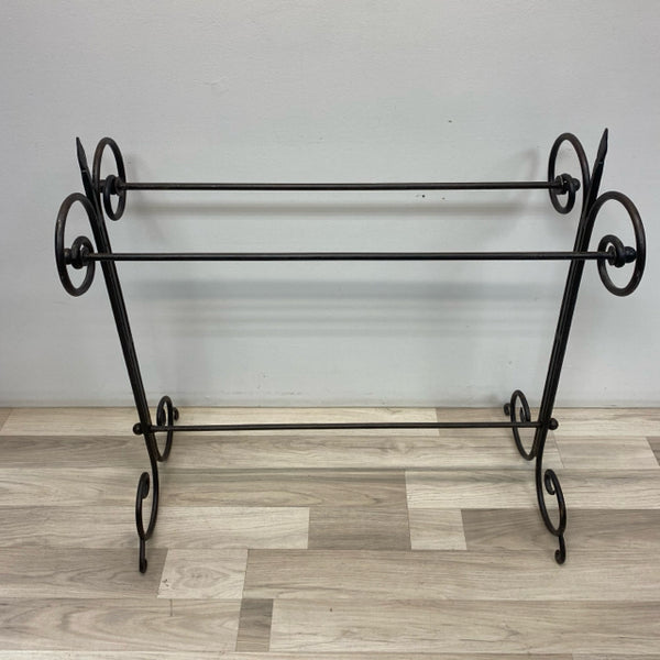 Brown Wrought Iron Quilt Rack