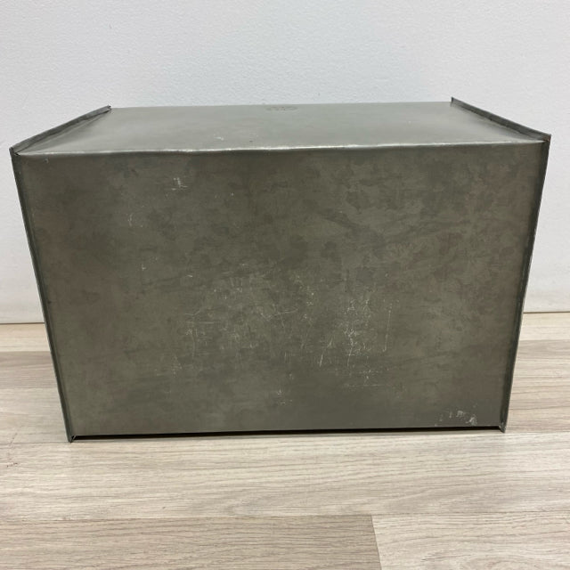 Park Designs Gray Metal Bread Box