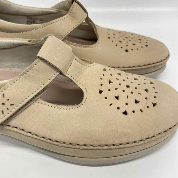 SAS Size 10 Women's Beige Cut Out Slip On Shoes