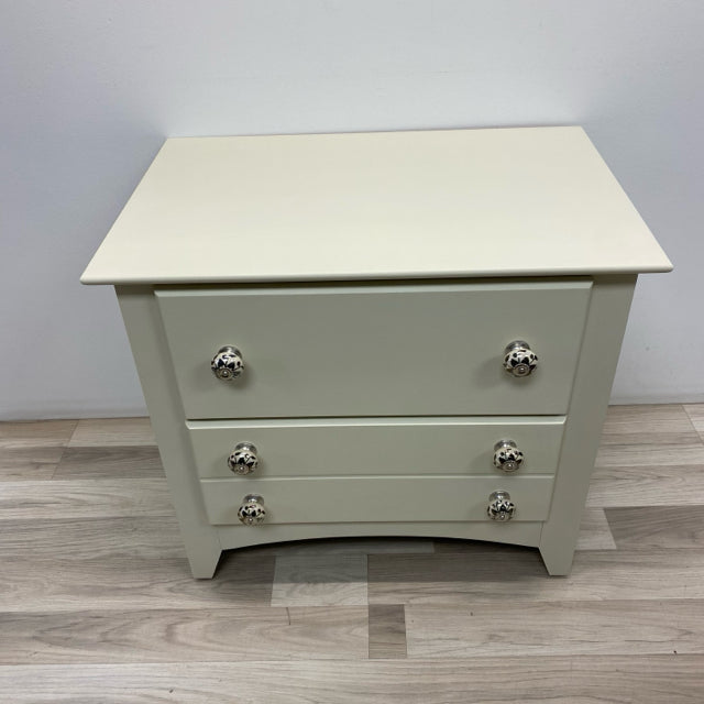 Progressive Furniture White Wood Solid Nightstand