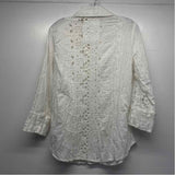 Cino Size M Women's White Eyelet Button Up Shirt