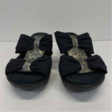 Munro Size 7 Women's Black-Gold Pattern Slide Wedge Sandals