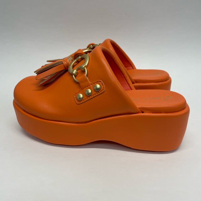 Circus NY Size 5.5 Women's Orange Solid Clog Shoes