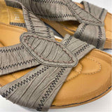 Kalso Earth Shoe Size 6.5 Women's Taupe Solid Strappy Sandals