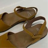 Dansko Size 37-6.5 Women's Mustard Solid Slingback Shoes
