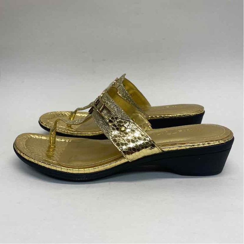 Marc Fisher Size 8.5 Women's Gold Shimmer Camel Toe Sandals