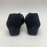 Charlestone Shoe Co. Size 7 Women's Black Solid Slip On Shoes