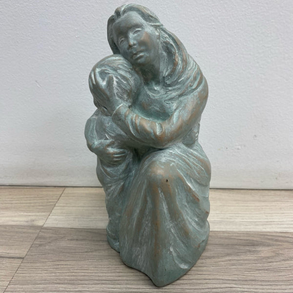 Concrete Sculpture Isabel Bloom. " Comfort"