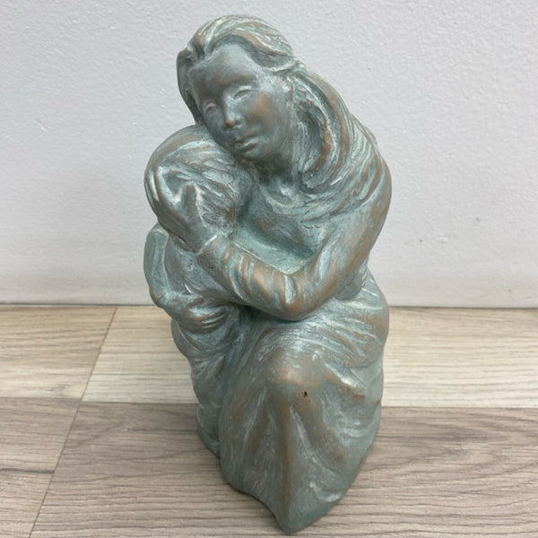Concrete Sculpture Isabel Bloom. " Comfort"