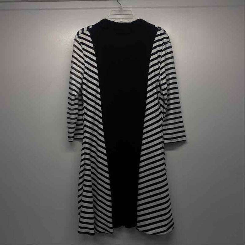 Dzhavael Size M-L Women's White-Black Cut Out Zip Up Dress