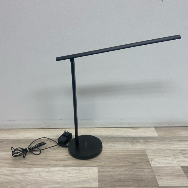 Uplift Desk Black Lamp