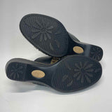 Softspots Size 8.5 Women's Black Solid Slip On Sandals