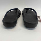 Oofos Size 7 Women's Black Shimmer Camel Toe Sandals