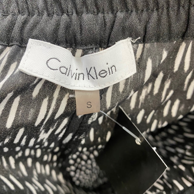 Calvin Klein Size S- 2/4 Women's Black-White Pattern Elastic Waist Pants