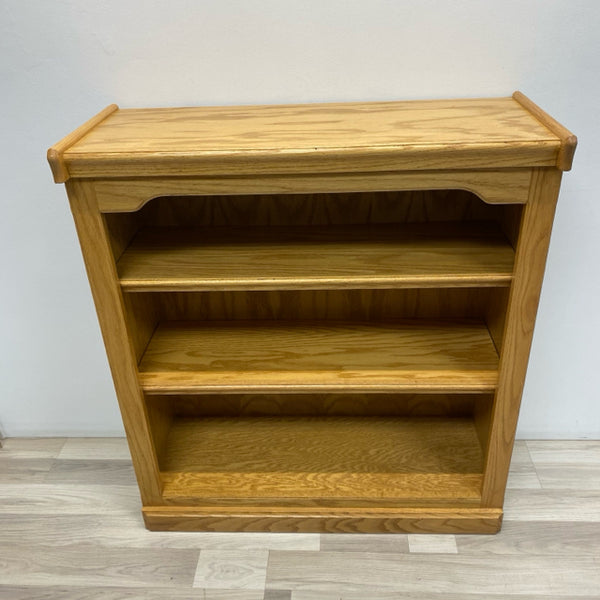 Tan Solid Oak Bookshelf with 2 Removable Shelves