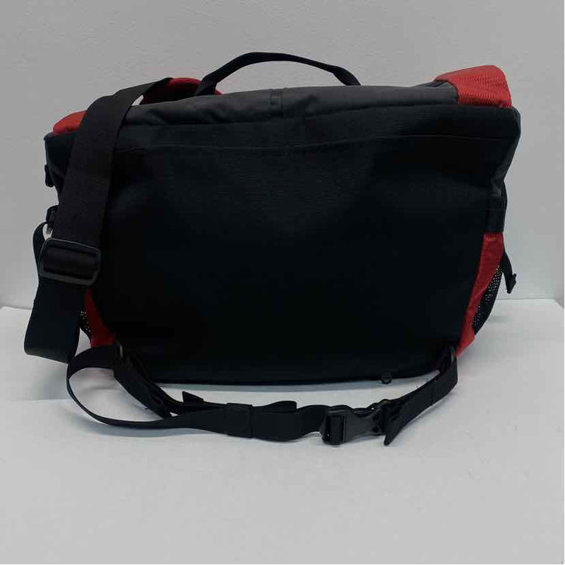 Eagle Creek Gray-Red Nylon Messenger Handbag