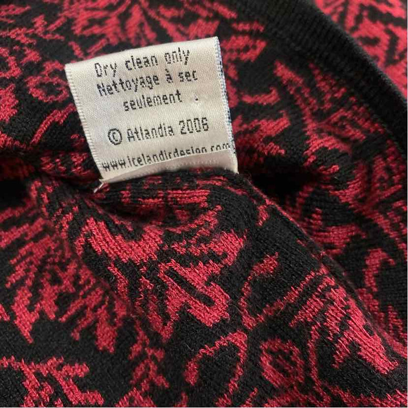 Icelandic Size L Women's Red-Black Pattern Button Up Sweater