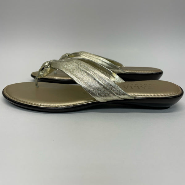 Italian Shoe Makers Size 8.5 Women's Gold Metallic Flats Camel Toe Sandals