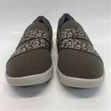 Clarks Size 8 Women's Olive Patchwork Slip On Shoes