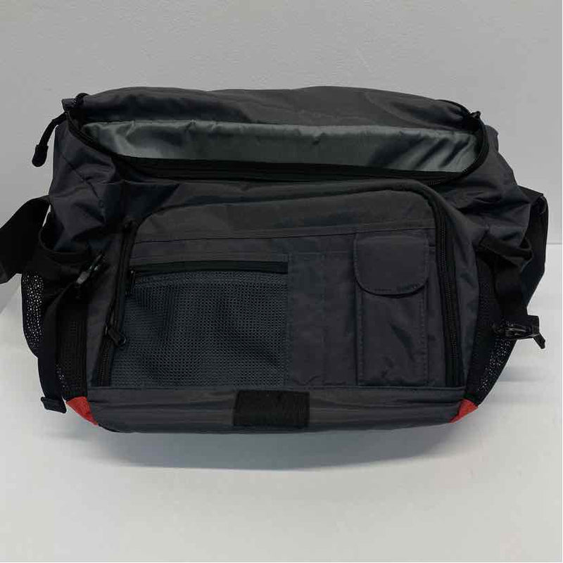 Eagle Creek Gray-Red Nylon Messenger Handbag