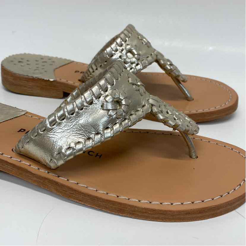 Palm Beach Size 7.5 Women's Gold Solid Camel Toe Sandals