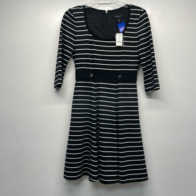 White House Black Market Size 2-XS Women's Black-White Stripe Dress