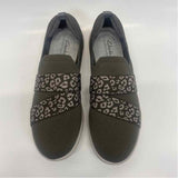 Clarks Size 8 Women's Olive Patchwork Slip On Shoes