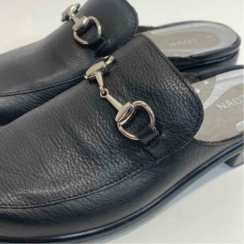 Naot Size 38-7.5 Women's Black Solid Slide Flats
