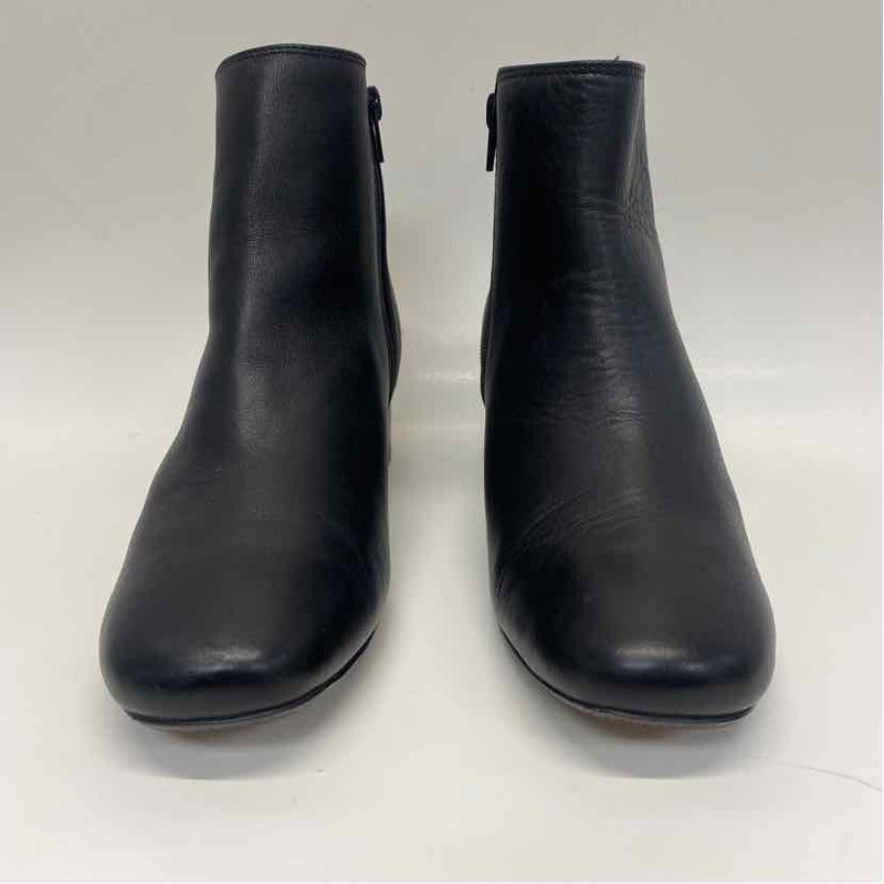 Collection Clark Size 8 Women's Black Solid Zip Up Booties