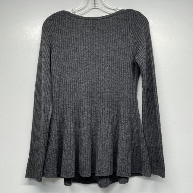 Neiman Marcus Size M Women's Gray Ribbed Sweater