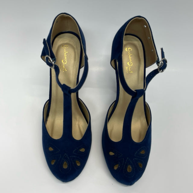 Graham Street Shoe Co Size 10 Women's Blue Cut Out Heel Shoes