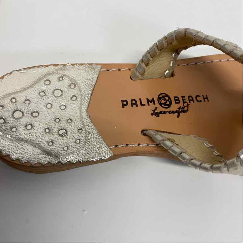 Palm Beach Size 7.5 Women's Gold Solid Camel Toe Sandals