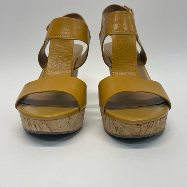 Franco Sarto Size 6.5 Women's Yellow Solid Platform Shoes