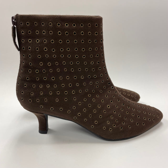 Chico's Size 10 Women's Brown Cut Out High Back Booties